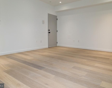 1443 Euclid Street Nw - Photo Thumbnail 4