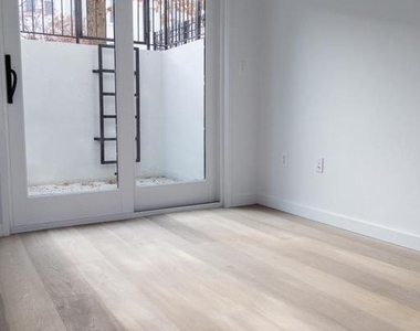 1443 Euclid Street Nw - Photo Thumbnail 5