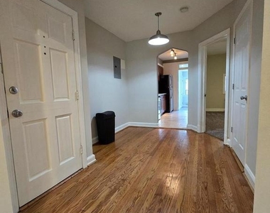 4044 7th Street Ne - Photo Thumbnail 7
