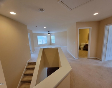 302 Lime Creek Court - Photo Thumbnail 18