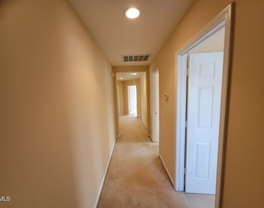302 Lime Creek Court - Photo Thumbnail 24