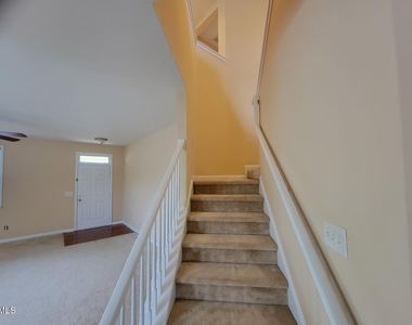 302 Lime Creek Court - Photo Thumbnail 10