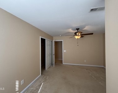 302 Lime Creek Court - Photo Thumbnail 33