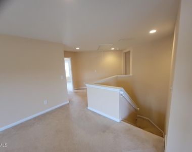 302 Lime Creek Court - Photo Thumbnail 16