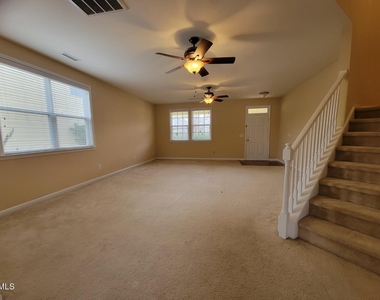 302 Lime Creek Court - Photo Thumbnail 4