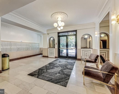 1010 25th Street Nw - Photo Thumbnail 2