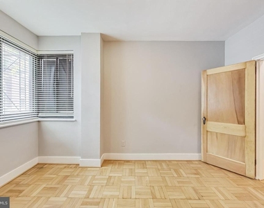1010 25th Street Nw - Photo Thumbnail 12