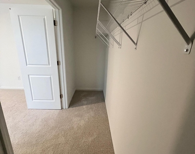 2305 Oakwood Meadows Court - Photo Thumbnail 13