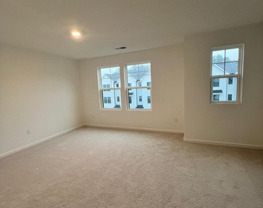 2305 Oakwood Meadows Court - Photo Thumbnail 6