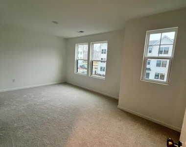 2305 Oakwood Meadows Court - Photo Thumbnail 10