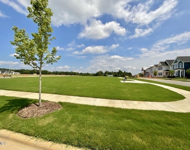 27 Pansy Park - Photo Thumbnail 22