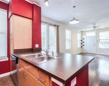 1201 Grove Blvd - Photo Thumbnail 7