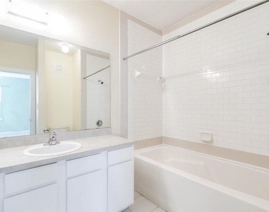 1201 Grove Blvd - Photo Thumbnail 9