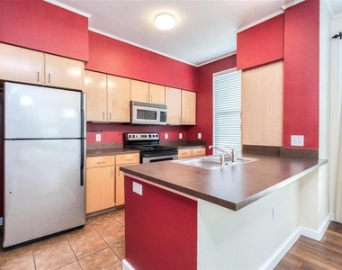 1201 Grove Blvd - Photo Thumbnail 4