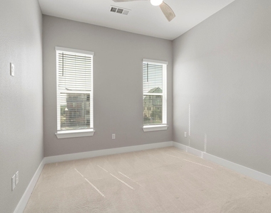 4501 Jackson Ave - Photo Thumbnail 19