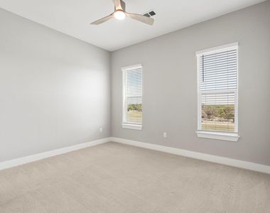 4501 Jackson Ave - Photo Thumbnail 13
