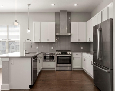 4501 Jackson Ave - Photo Thumbnail 6