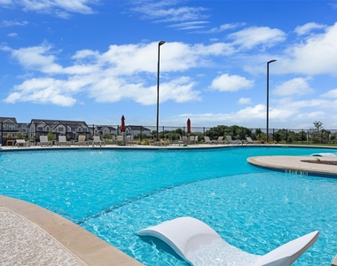 2428 Ekvall Dr - Photo Thumbnail 30