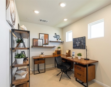 2428 Ekvall Dr - Photo Thumbnail 21