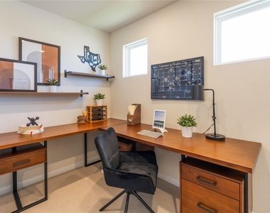 2428 Ekvall Dr - Photo Thumbnail 22
