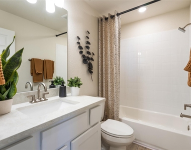 2428 Ekvall Dr - Photo Thumbnail 24