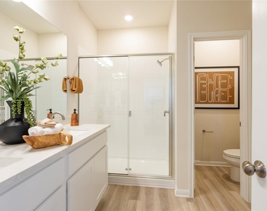 2428 Ekvall Dr - Photo Thumbnail 18