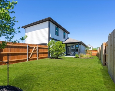 2428 Ekvall Dr - Photo Thumbnail 26
