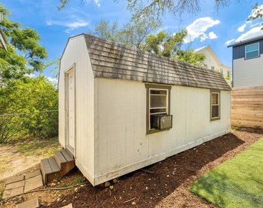 11004 Elm St - Photo Thumbnail 19