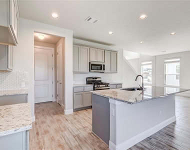 113 Riverhill Dr - Photo Thumbnail 20