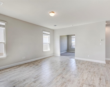 113 Riverhill Dr - Photo Thumbnail 17
