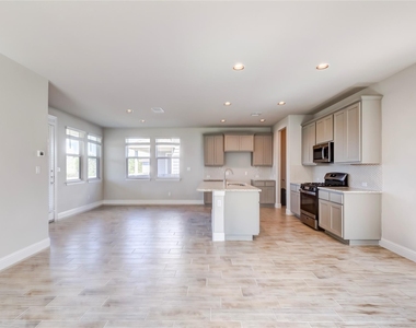 113 Riverhill Dr - Photo Thumbnail 6