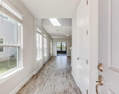 113 Riverhill Dr - Photo Thumbnail 16