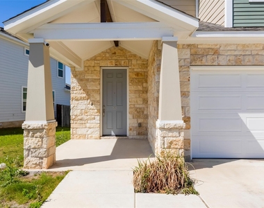 113 Riverhill Dr - Photo Thumbnail 3