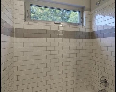 2822 Rio Grande St - Photo Thumbnail 15
