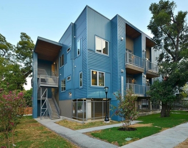 2822 Rio Grande St - Photo Thumbnail 2