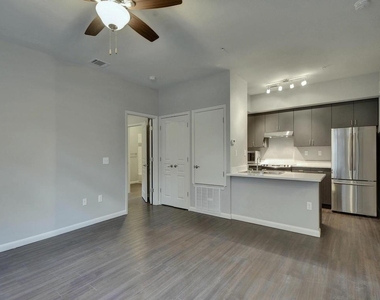 2822 Rio Grande St - Photo Thumbnail 3