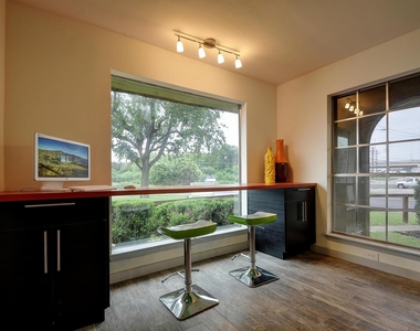 2414 Ventura Dr - Photo Thumbnail 11
