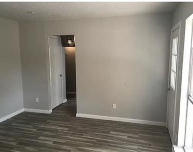 5011 Copperbend Blvd - Photo Thumbnail 2