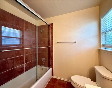 6912 Meador Ave - Photo Thumbnail 18