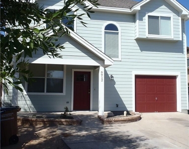 6912 Meador Ave - Photo Thumbnail 1