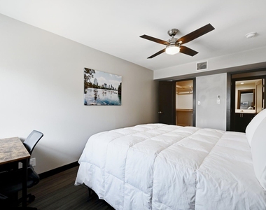 3301 Red River St - Photo Thumbnail 16