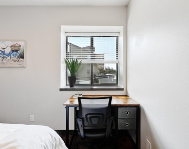 3301 Red River St - Photo Thumbnail 15