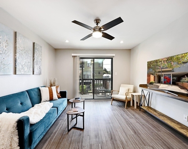 3301 Red River St - Photo Thumbnail 3
