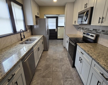 41 Tallulah Avenue - Photo Thumbnail 8
