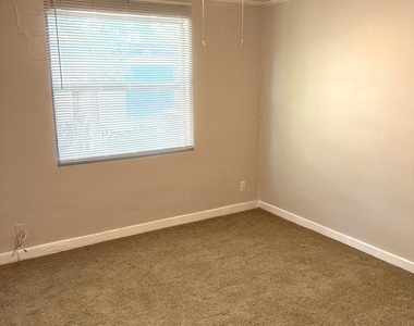 5616 Atlee Avenue - Photo Thumbnail 5