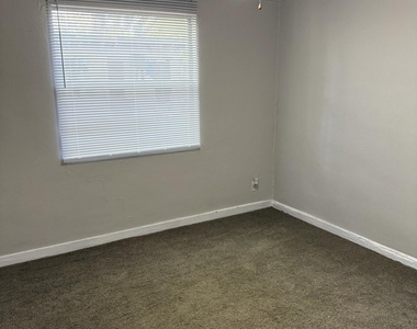 5616 Atlee Avenue - Photo Thumbnail 3