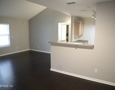 7701 Timberlin Park Boulevard - Photo Thumbnail 5