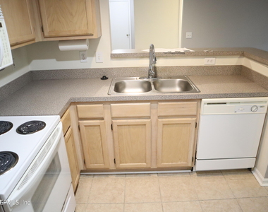 7701 Timberlin Park Boulevard - Photo Thumbnail 1