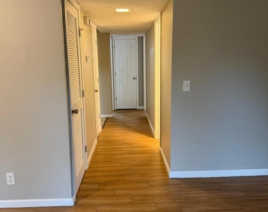 3864 La Mirada Drive - Photo Thumbnail 12