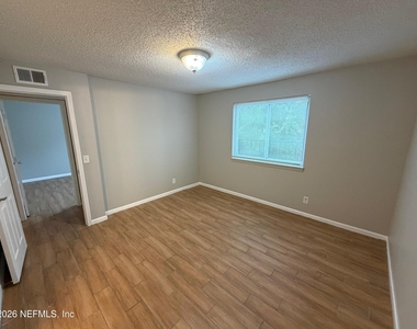 3864 La Mirada Drive - Photo Thumbnail 17